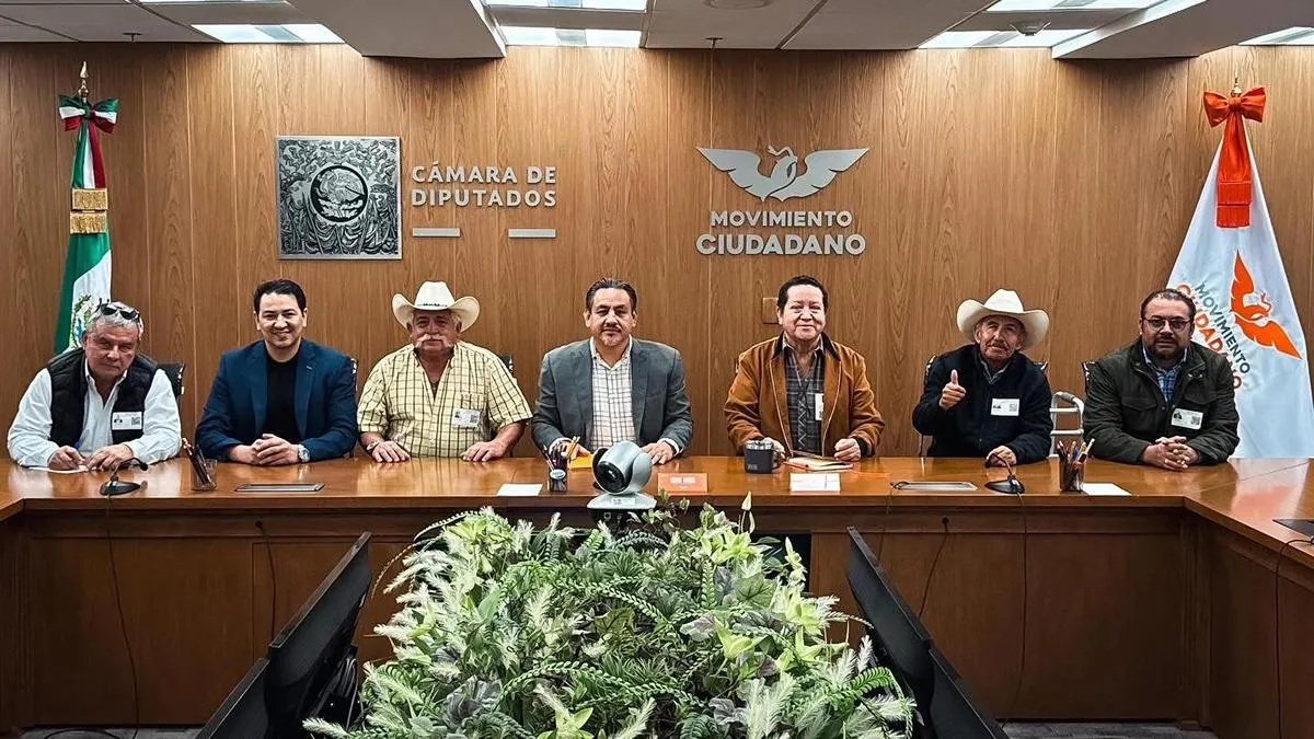 Víctor Manríquez acompaña a trabajadores del campo michoacano