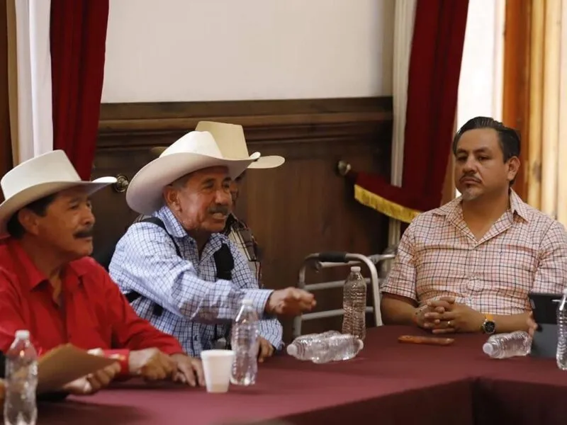 Víctor Manríquez plantea incrementar presupuesto 2026 para rescatar al campo michoacano