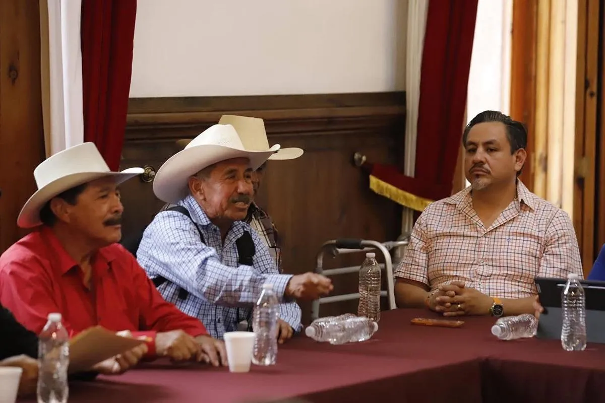 Víctor Manríquez plantea incrementar presupuesto 2026 para rescatar al campo michoacano