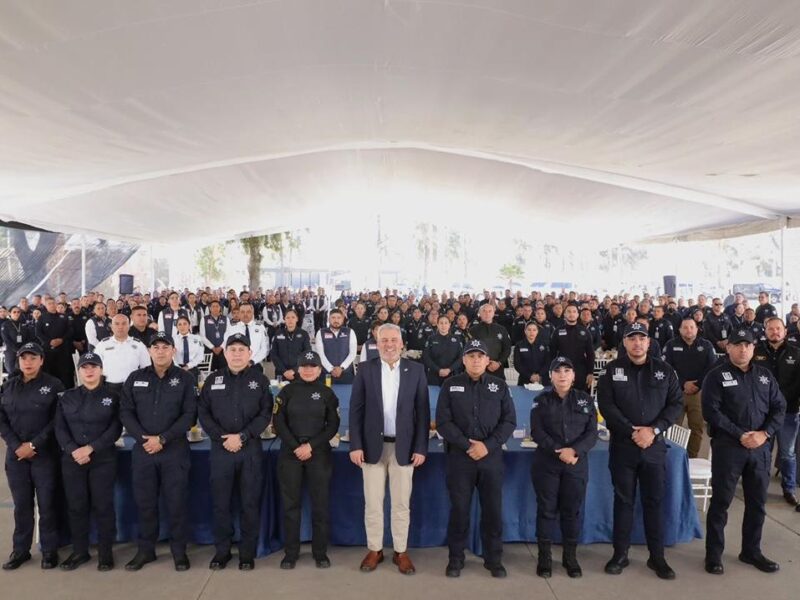 Anuncia Bedolla aumento salarial del 10% para la Guardia Civil