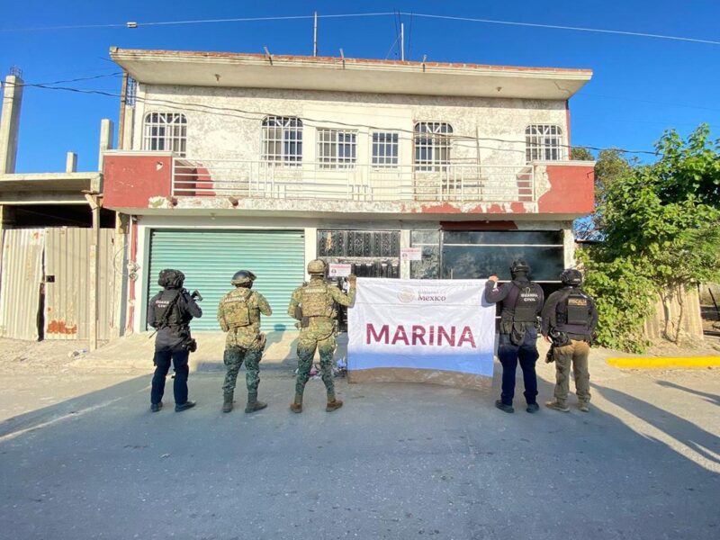 Asegura FGE narcóticos, equipo de videovigilancia y motocicleta durante cateo en Lázaro Cárdenas