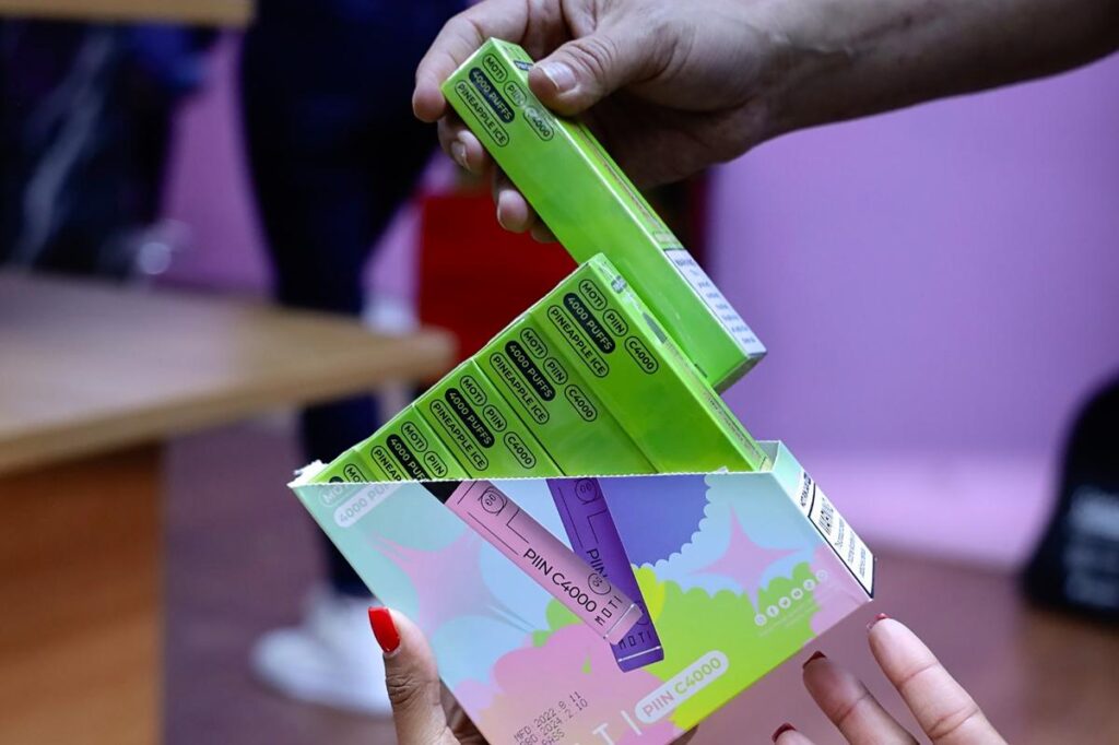 Aseguran 400 vapeadores comercializados en Pátzcuaro