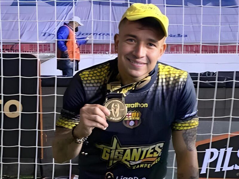 Asesinan a balazos a Mario Pineida, futbolista del Barcelona SC, y a su esposa