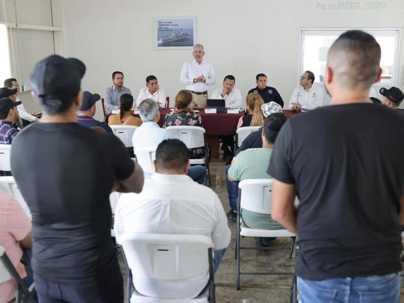 Bedolla presume reacción inmediata tras explosión en Coahuayana, pero reconoce daños graves