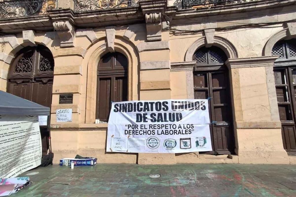 Bedolla remite el conflicto con sindicatos de salud al IMSS-Bienestar