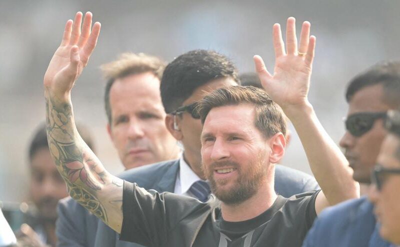 El 'Show' de 10 minutos de Messi desata la furia en Calcuta y termina en vandalismo masivo