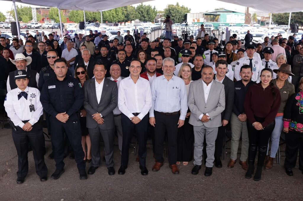 entrega patrullas seguridad municipios bedolla4
