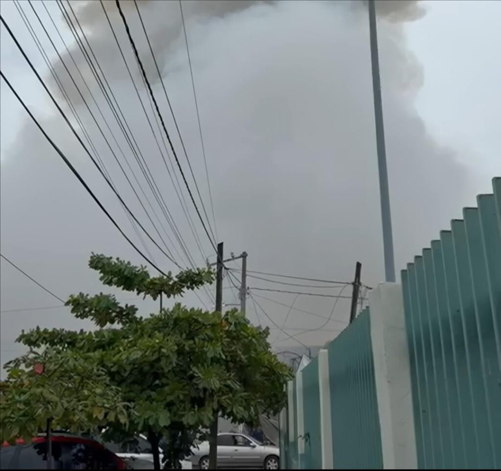 Explosión en Coahuayana alcanzó al Hospital Integral-4