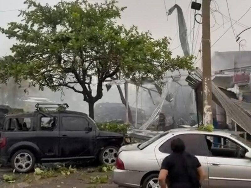 Explosión en Coahuayana alcanzó al Hospital Integral