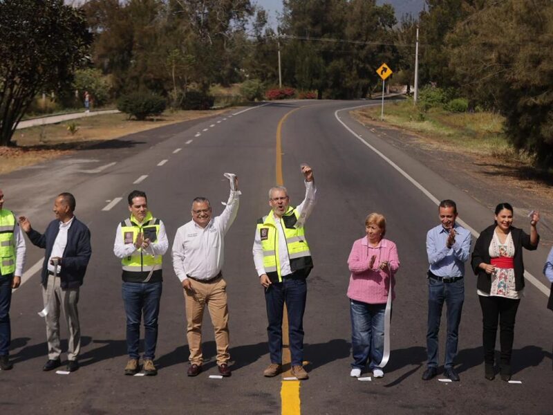 Inaugura Bedolla rehabilitación carretera Tocumbo-Cotija; impulsa el desarrollo regional