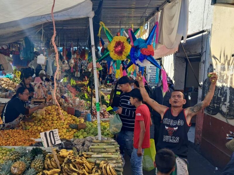 Mercados de Morelia, a tope este 24 de diciembre 2025