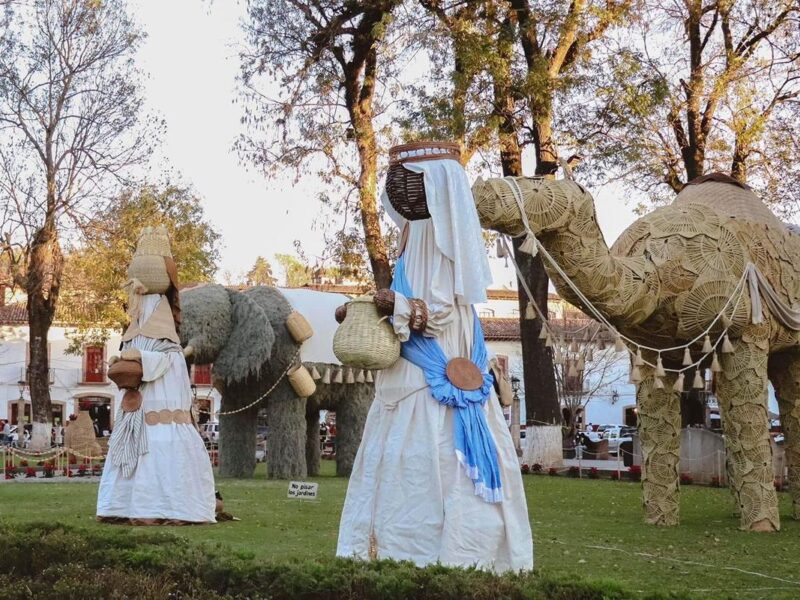 Pátzcuaro se ilumina hoy con su nacimiento monumental y árbol navideño