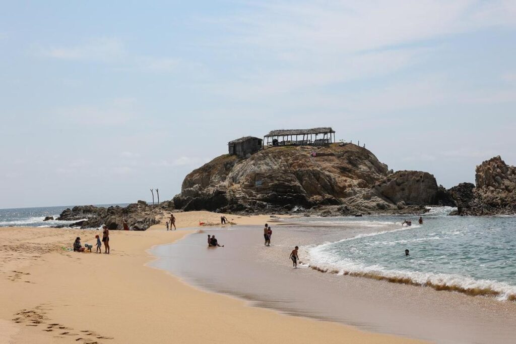 Playas michoacanas, el destino ideal para cerrar el año: Sectur-3