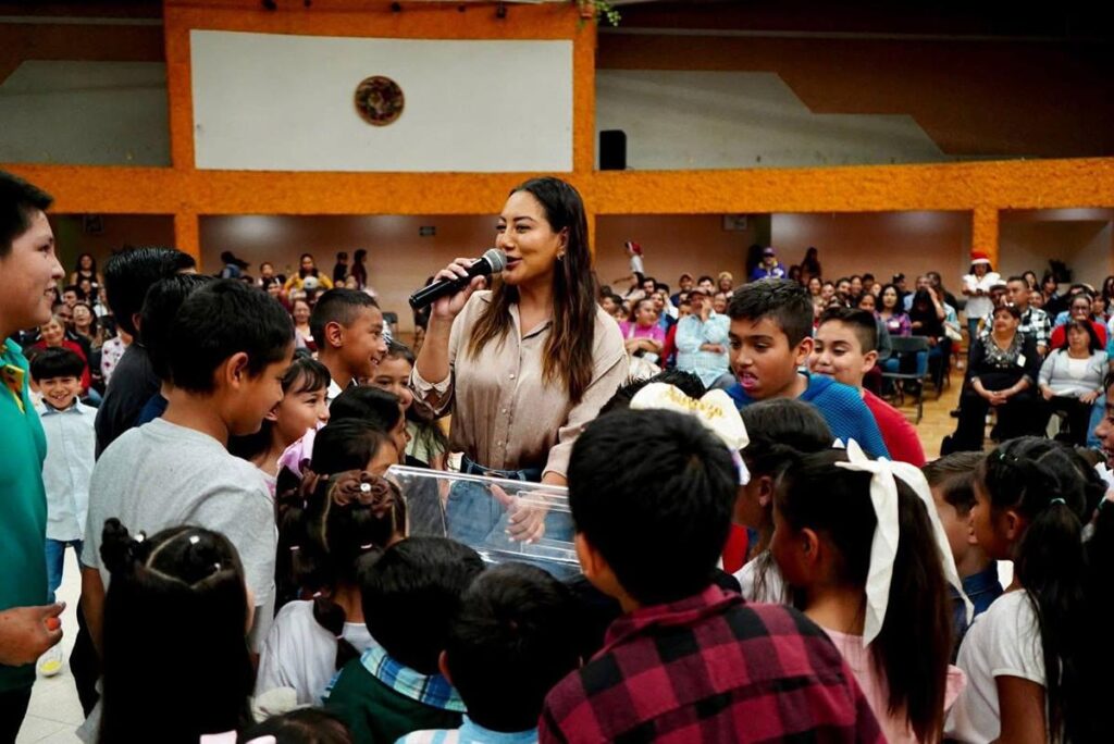 Posada en Zacapu reúne a más de 3 mil personas, Mónica Valdez 1