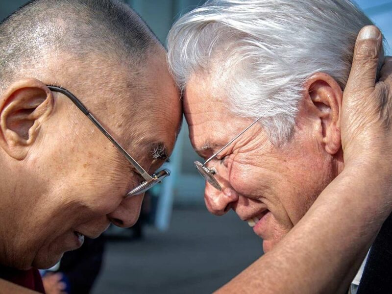 Richard Gere revela archivos inéditos en documental sobre el Dalai Lama