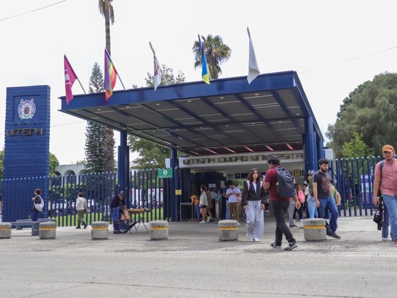 Trabajadores de la UMSNH reciben sus sueldos, aguinaldos y prestaciones