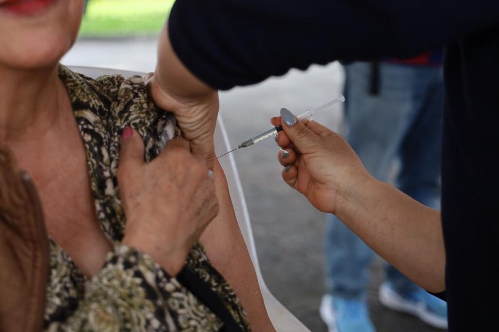 Vacuna que previene influenza H3N2, disponible en Michoacán: SSM-1