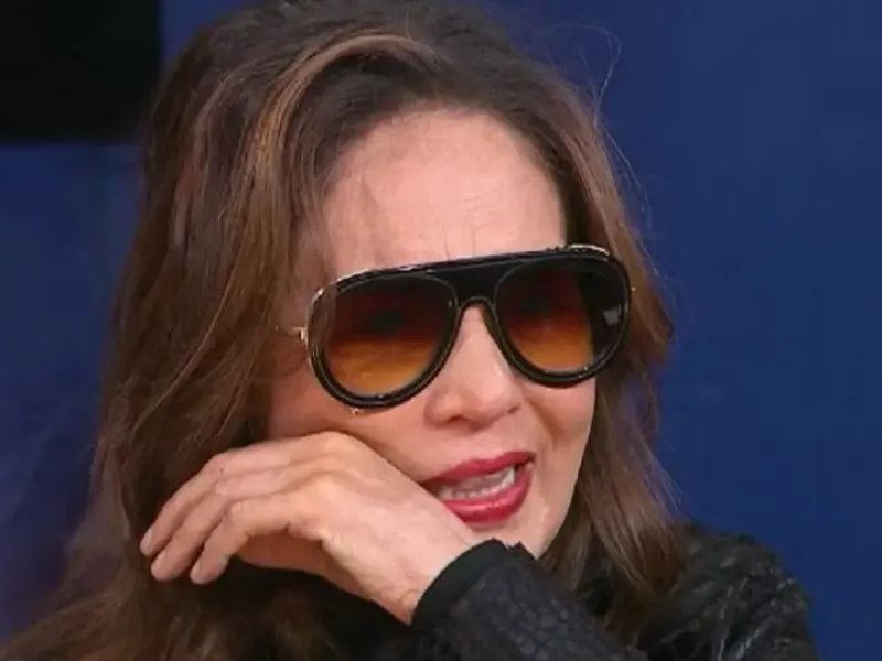 Yolanda Andrade reaparece desde el hospital tras sufrir grave crisis por enfermedad neurodegenerativa