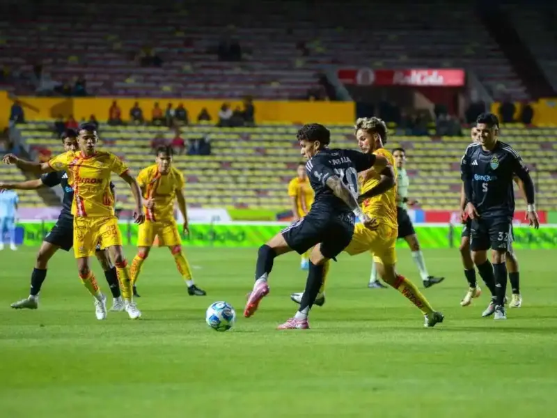 Las Iguanas de Cancún lograron vencer al Atlético Morelia 0-1 con un gol en el último minuto. Un partido lleno de emoción y estrategia