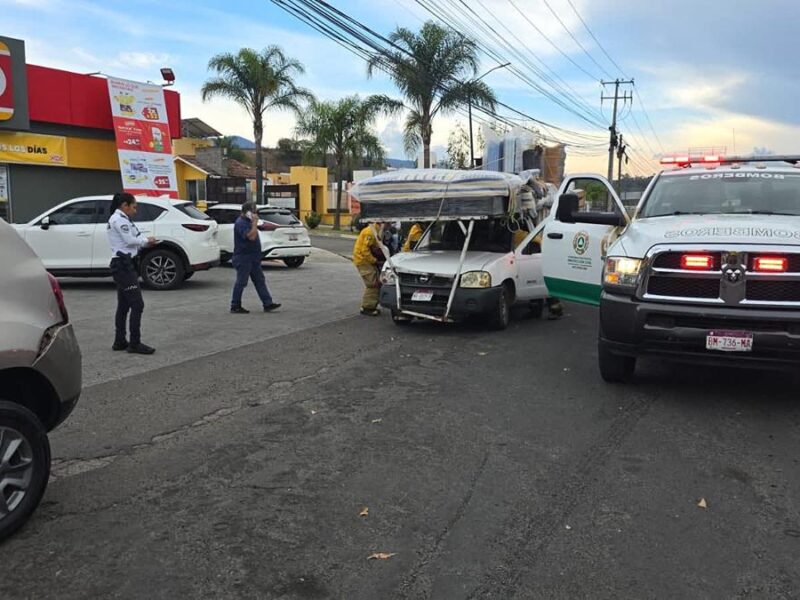 Aparatoso accidente en la Pátzcuaro-Morelia deja una persona lesionada