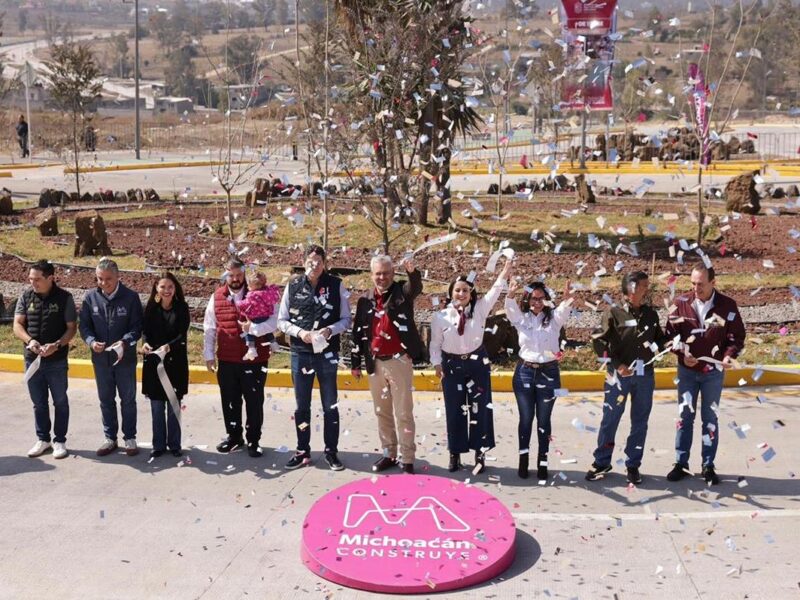 Bedolla cumple con el sur de Morelia; inaugura ampliación de av. Amalia Solórzano