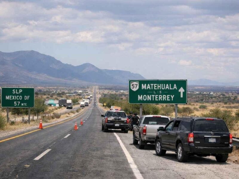 Comando armado asalta a equipo de Claudia Sheinbaum en San Luis Potosí en "Tramo del Terror"