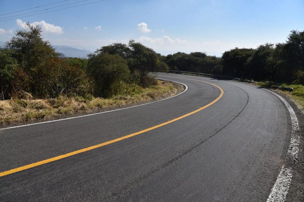Con rehabilitación de la red carretera estatal, construimos caminos que conectan vidas: Rogelio Zarazúa