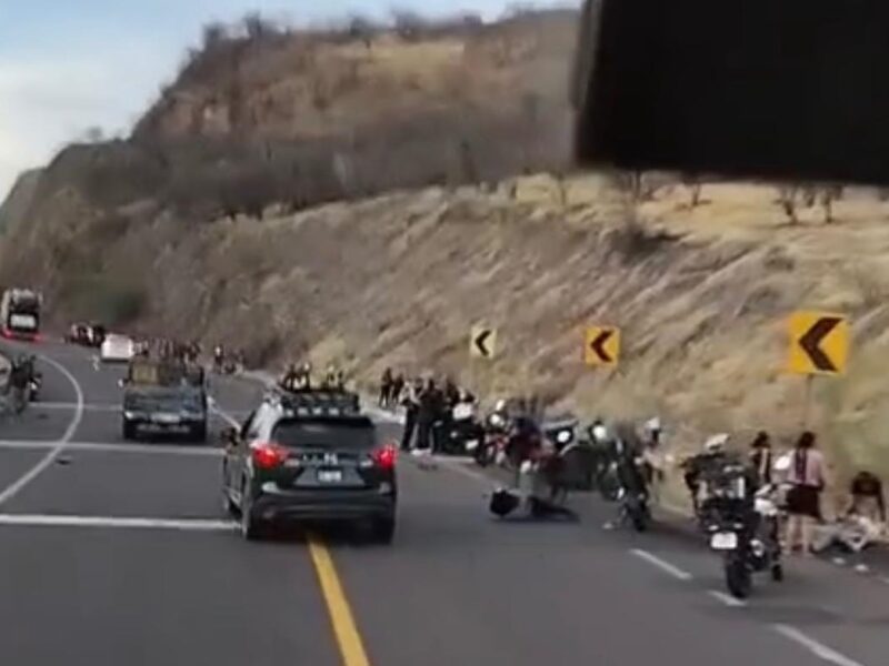 De “Los Cuerudos de Apatzingán”, era la pareja fallecida tras accidente en la Siglo XXI