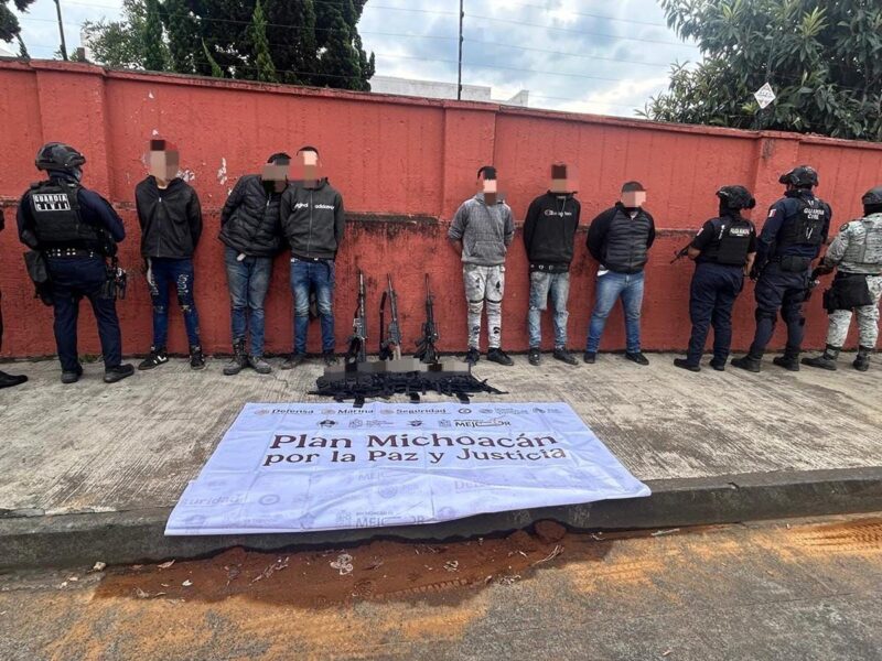 Detenidos en Tingambato 6 presuntos integrantes de grupo criminal con 3 fusiles