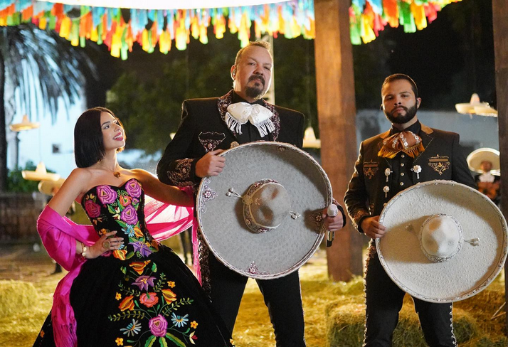 dinastía Aguilar reparte Roscas de Reyes en Zacatecas