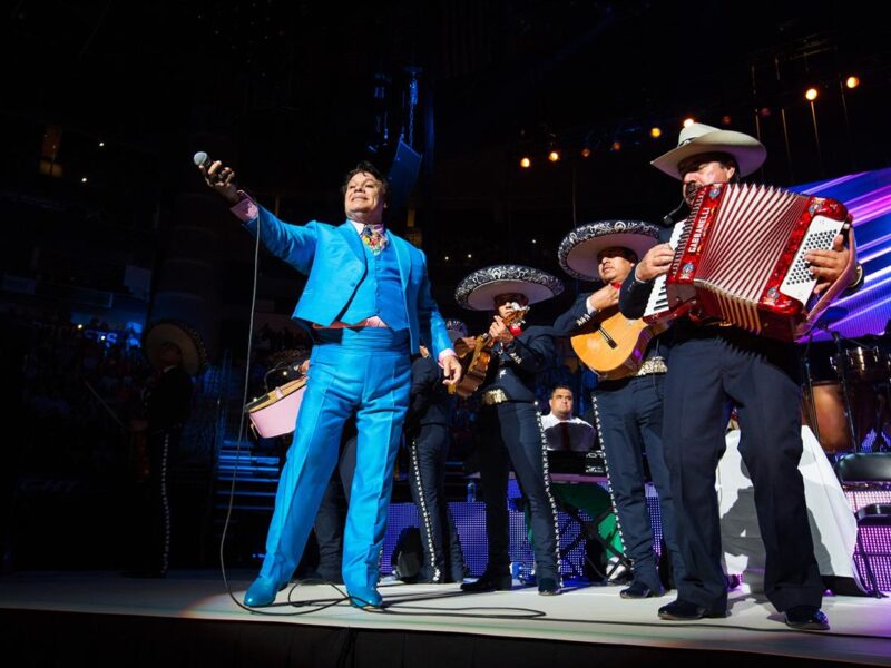 El cantautor michoacano Juan Gabriel cumpliría hoy 76 años; ¿Cuáles son sus canciones con más visitas?
