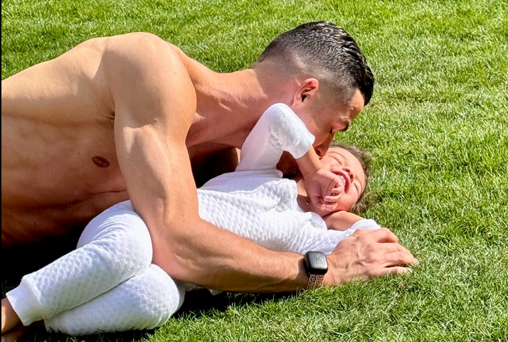 El video de Cristiano Ronaldo como padre con su hija que está conquistando internet-2