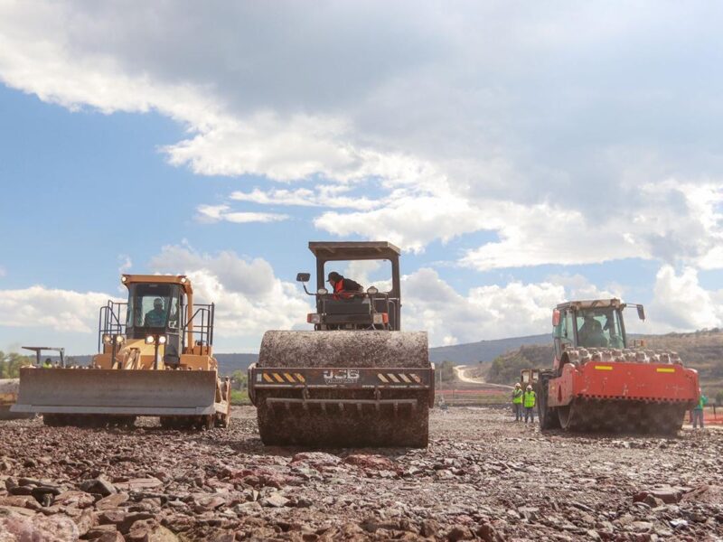 ¡Explosión de Obras en Michoacán: 1,780 Máquinas y 21 Mil Empleos al Día!