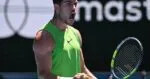 Favoritos avanzan en el Australian Open 2026
