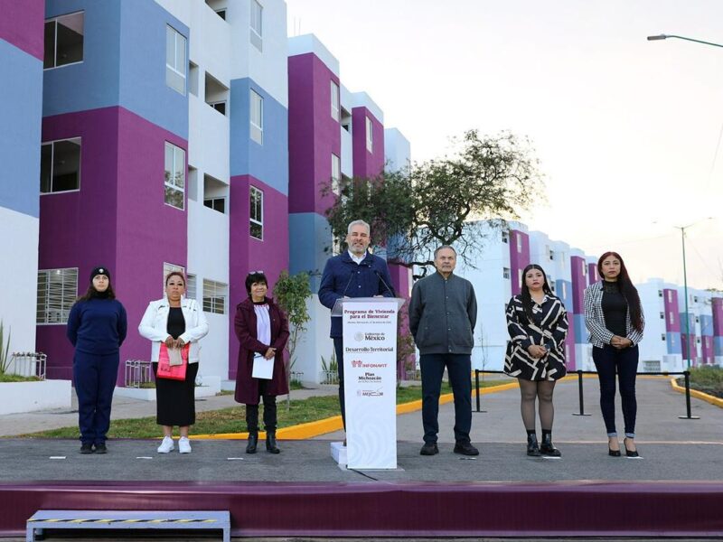 Hogares dignos para Michoacán; inicia Bedolla entrega de 82 mil viviendas