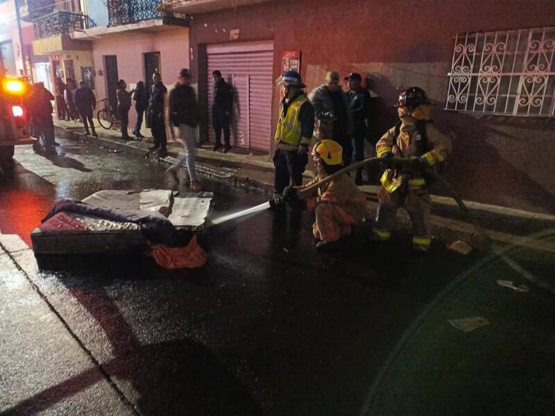 Incendio en domicilio de Zacapu deja solo daños materiales