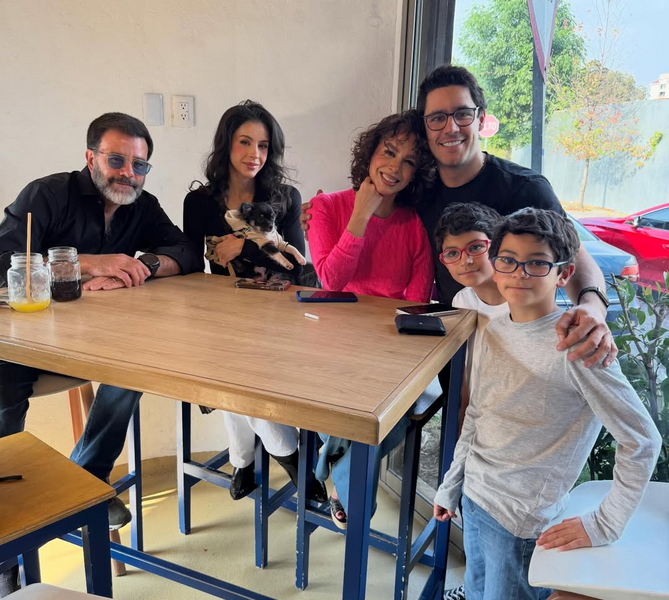 La familia Capetillo-Gaytán celebra el cumpleaños de Biby Gaytán