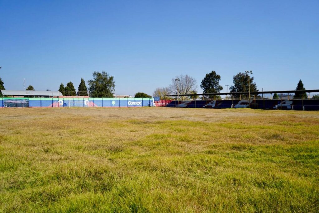 Lo daban por perdido, pero volvió: Zacapu recupera su Estadio Municipal 1