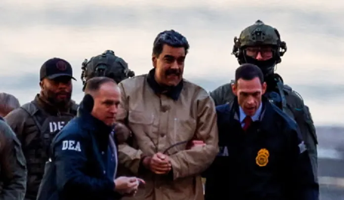 Nicolás Maduro encadenado y trasladado en helicóptero a tribunal de Nueva York