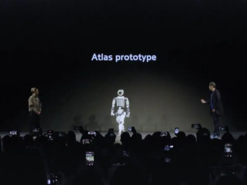 Presentan al robot humanoide Atlas en el CES; podría reemplazar a trabajadores en 2028
