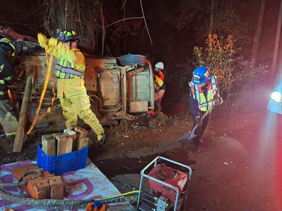 Una persona sin vida y un herido, dejó accidente vehicular en Michoacán-2