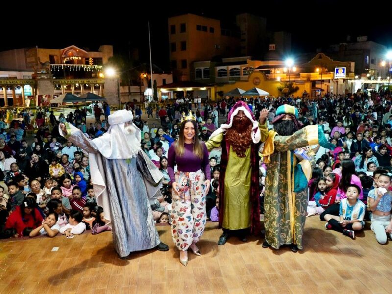Zacapu celebra con éxito el Día de Reyes en honor a la niñez