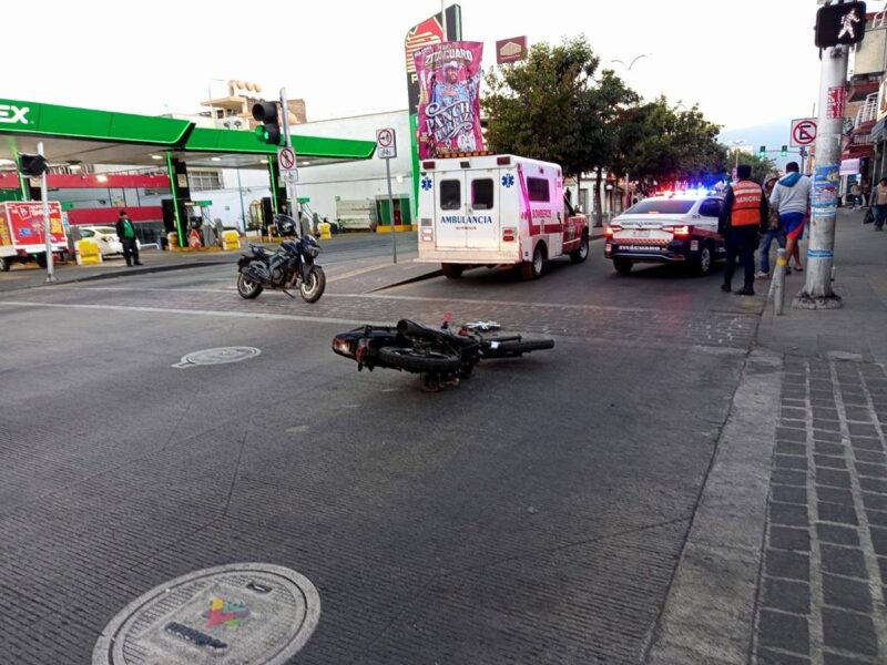 Accidente automovilístico en el centro de Zamora, Michoacán, deja una persona lesionada