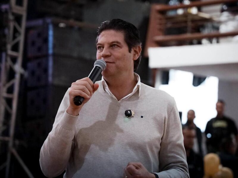 Alfonso Martínez ya no rechaza tajante una alianza con el PRI de los Valencia