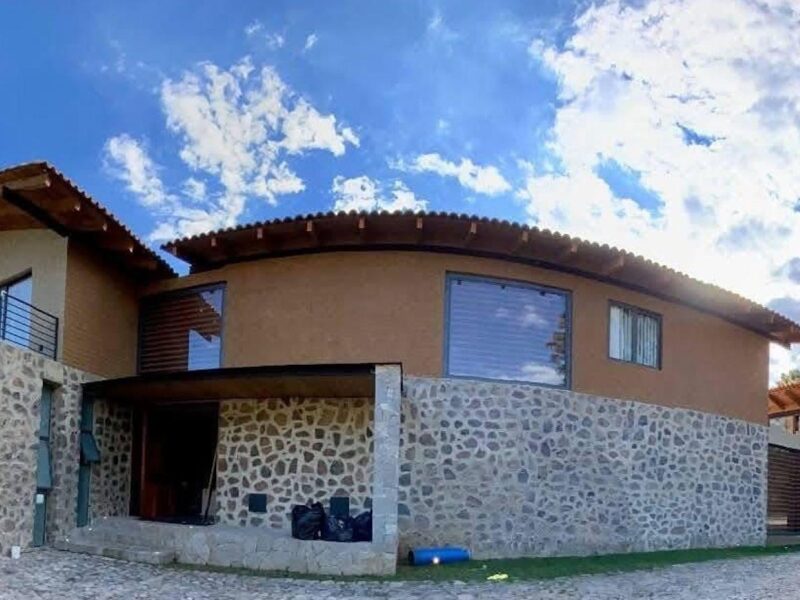 Así luce la cabaña donde se ocultaba El Mencho