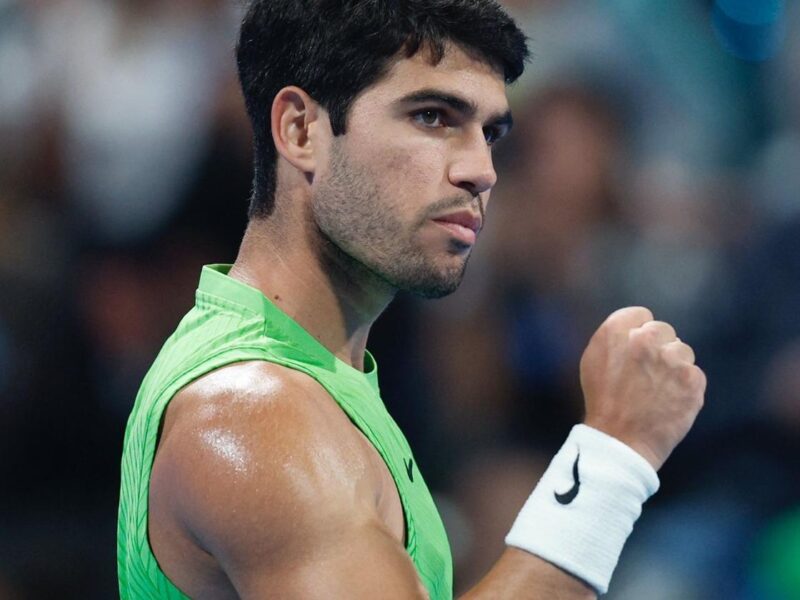 Carlos Alcaraz apabulla a Fils en la final de Doha