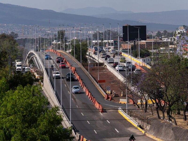 circulación puente norte del distribuidor Eréndira