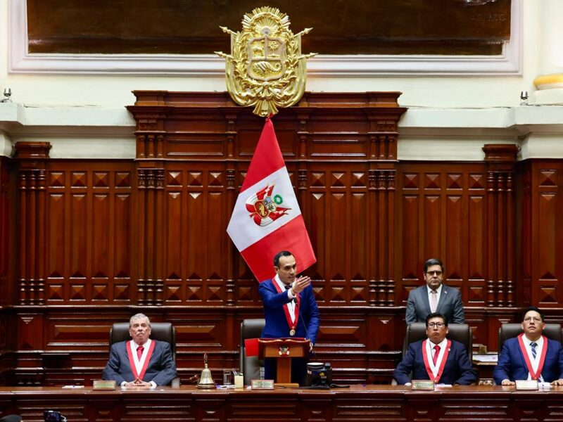 Congreso de Perú destituye al presidente José Jerí por caso de corrupción; duró 4 meses en el cargo