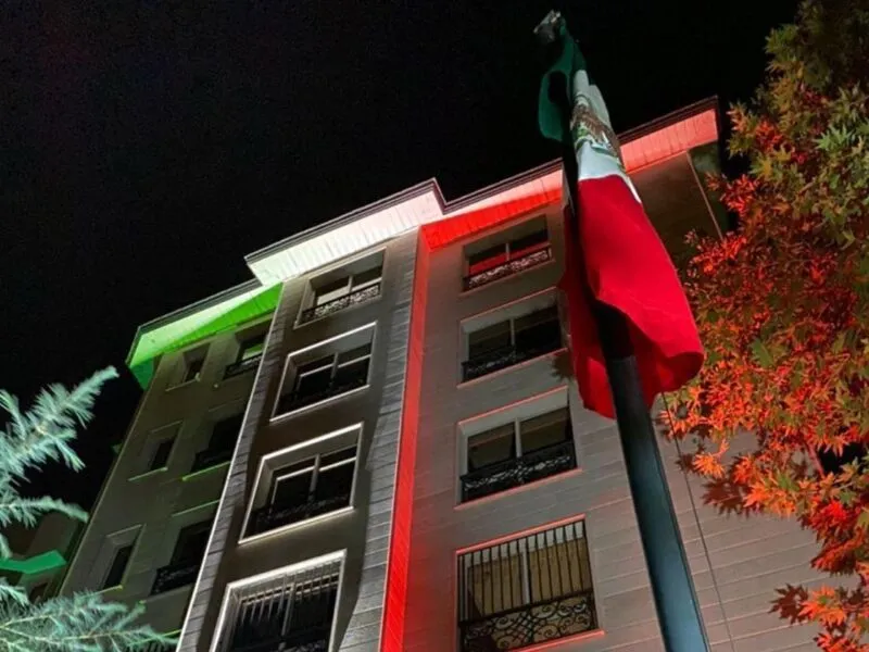 Embajadas de México piden a connacionales mantenerse resguardados ante ataques en Medio Oriente