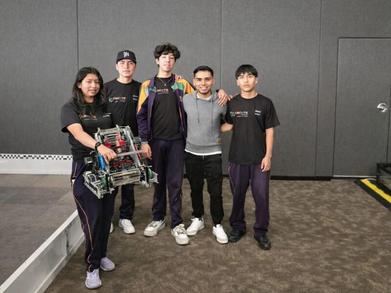 Estudiantes del Cecytem Ciudad Hidalgo aseguran su lugar en mundial de robótica